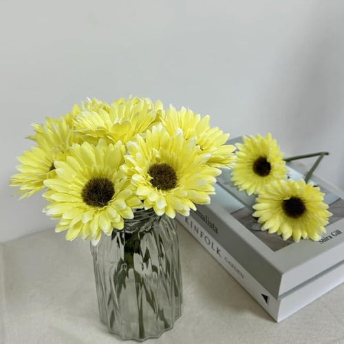 10PCS Artificial Daisy Artificial Flowers Gerbera Daisy Silk Flowers Faux Flower for Party Home Kitchen Garden Wedding Decor (Yellow)