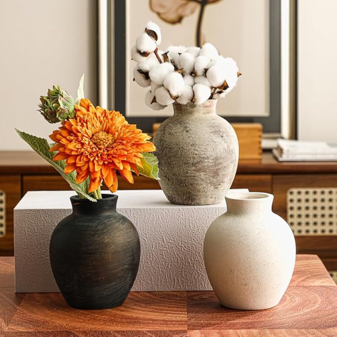6.1 Inch White Ceramic Vase，Rustic Bohemian Terracotta Vase,Wabi-Sabi Style, Handmade Farmhouse Vase,Suitable for Home décor, Tables, Living Rooms, entryways, Fireplace Decorations, and Weddings