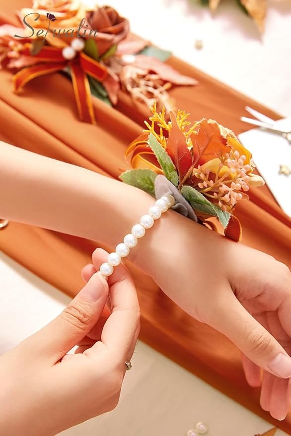 Serwalin Orange Corsage and Boutonniere Set 𝟮𝙥𝙘𝙨, 𝟲-𝟳 𝙄𝙣𝙘𝙝 Boutonniere and Wrist Corsage Wristband Prom Flower Wedding Flowers Accessories Prom Suit Decorations Cake Topper
