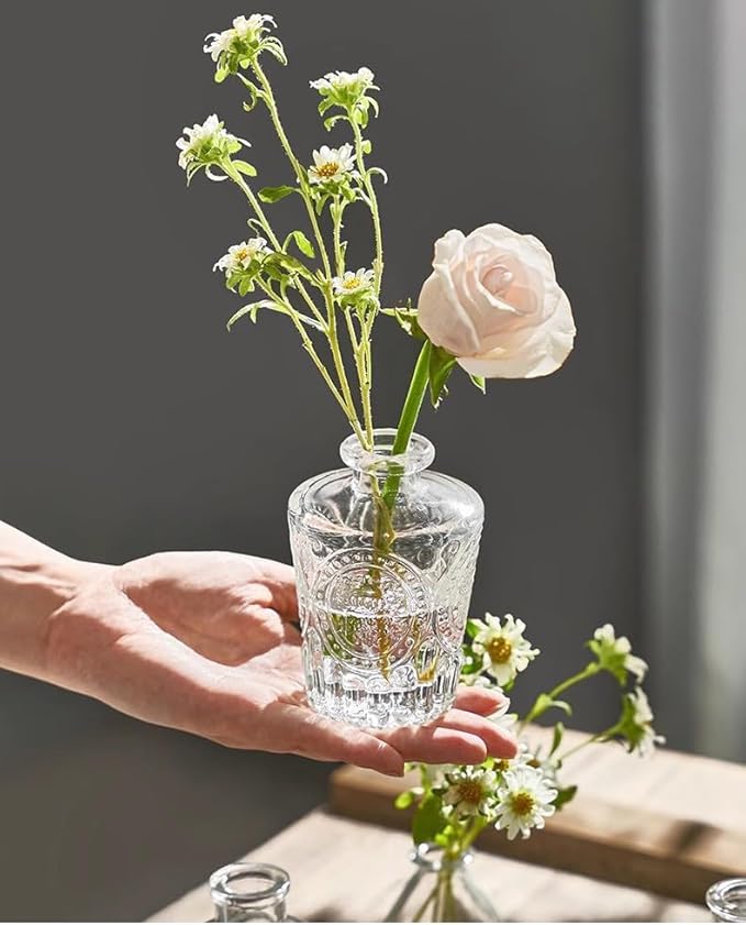 16Pcs Glass Bud Vase Set, Mini Flower Clear Vase Set Bud Vases for Wedding Centerpiece Table Decor, Vintage Small Vases for Room Home Dining Party Table Center Decor