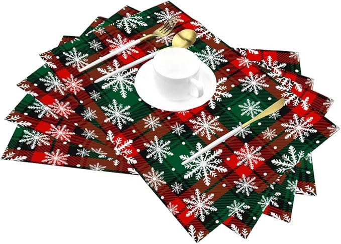PVC Placemats Set of 6 Wipeable Table Mats Washable Heat Resistant Non Slip Vinyl Dining Table Mat for Kitchen Indoor Outdoor Patio Farmhouse Place Mats Grid Green Red Xmas Decorative