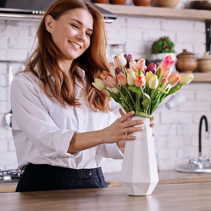 Sggvecsy 15 Pcs Fake Tulips Artificial Flowers Real Touch PU Faux Flowers Tulip Stems for Wedding Spring Bouquet Floral Arrangement Home Party Office Decorations for Mother's Day (Multi Colors)