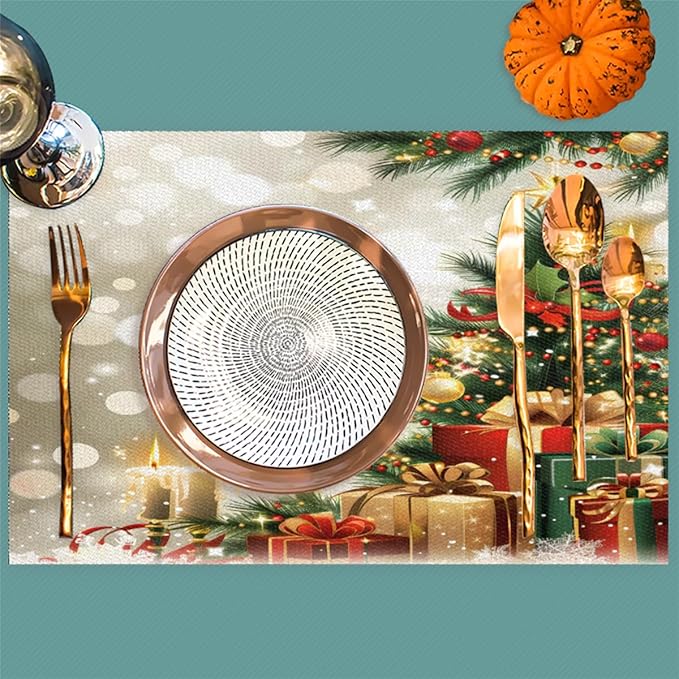 Xmas Christmas Tree Green Placemats Set of 4 PVC Vinyl Non Slip Table Mats Heat Resistant Place Mats Washable Wipeable Dining Table Mat for Kitchen Decor Party Indoor Outdoor Decorative Gift