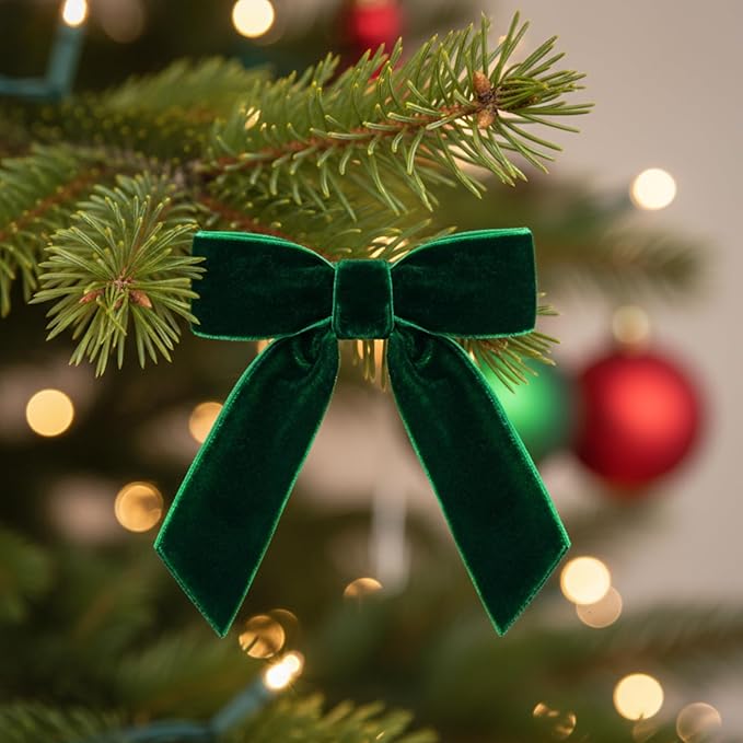 30 Pcs Velvet Ribbon Bows 3.5" x 3.5" Pre Tied Christmas Velvet Bows with Twist Tie for Gift Packaging Christmas Tree Wreaths Door Windows Wedding Party Decoration(Forest Green)