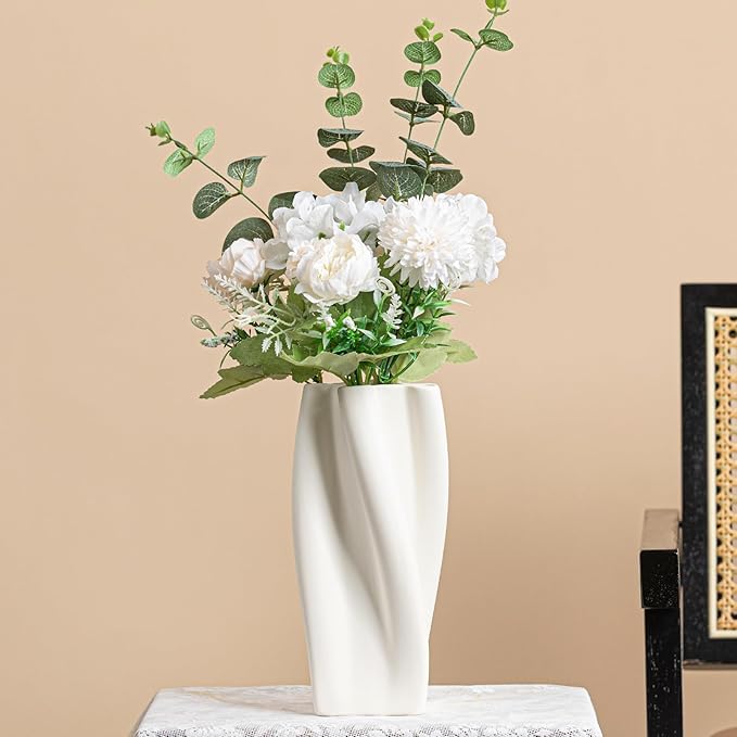 White Ceramic Vase with Ruffled Texture - 8.9" Unique Flower Vase for Pampas Grass & Centerpieces, Decorative Boho/Farmhouse Vase for Living Room, Office Desk & Housewarming Gift (for Her/Yourself)