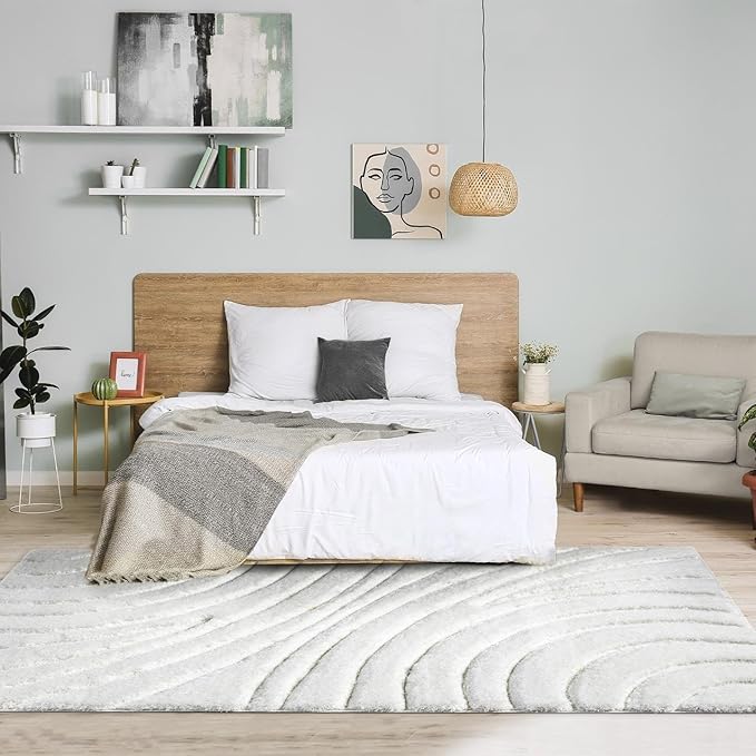 LUXE WEAVERS Lantanas Collection 7070 Cream 5x7 Modern Shag Geometric Area Rug