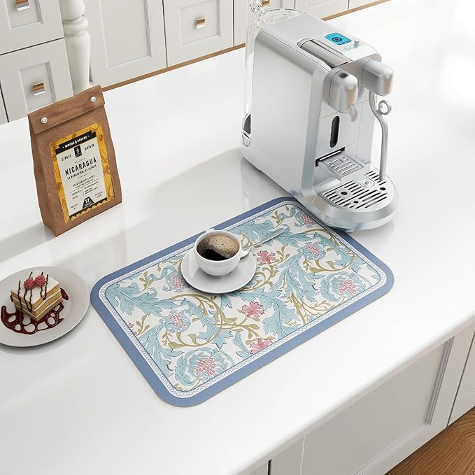 patdrea Red Blue Flower Rectangular PVC Placemats, Pack of 6, Waterproof Insulation, Soft and Durable, Suitable for Dining Table, Kitchen and Coffee Table Decoration,12"*17"