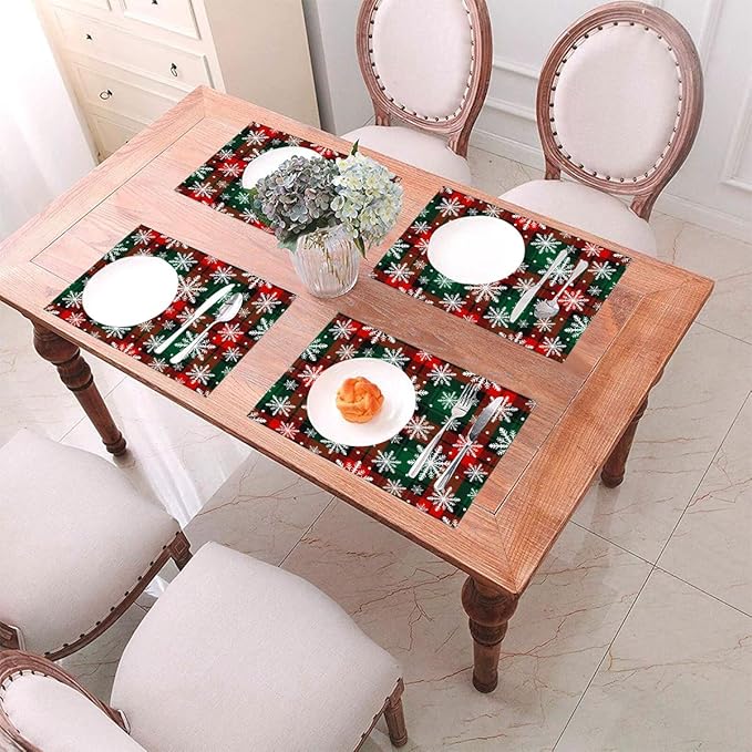 PVC Placemats Set of 6 Wipeable Table Mats Washable Heat Resistant Non Slip Vinyl Dining Table Mat for Kitchen Indoor Outdoor Patio Farmhouse Place Mats Grid Green Red Xmas Decorative