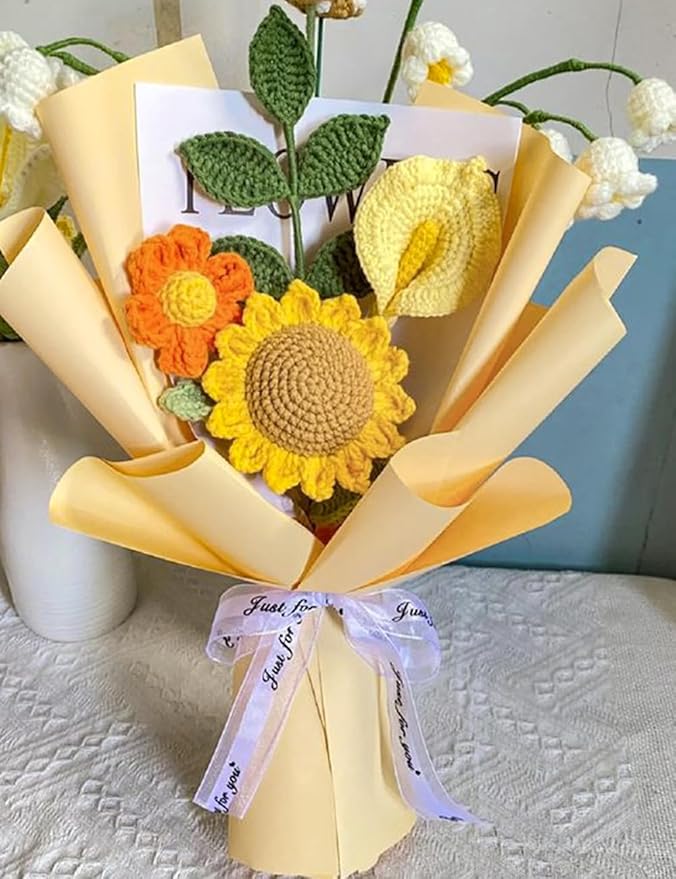 WRAPAHOLIC 20 Sheets Flower Wrapping Paper - 22.4 x 22.4 inch Pure Champagne Water-Resistant Floral Bouquet Wrapping Paper, Florist Supplies Packaging for Wedding Birthday Gift DIY
