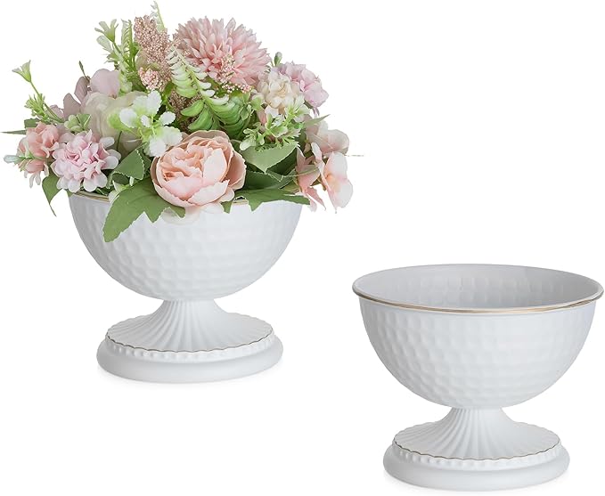 Sziqiqi White Urn Vase for Flowers - Wedding Table Decoration Centrepieces Set of 2 Vintage Metal Vases for Artificial Flowers Small Hammered Vase for Birthday Party Christmas Anniversary