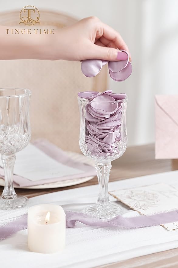 TINGE TIME 200pcs Silk Flower Petals for Wedding, Rose Petals for Decoration, Fake Flower Petals for Bridal Showers, Flower Girl Petals for Anniversaries and Parties (Lavender)