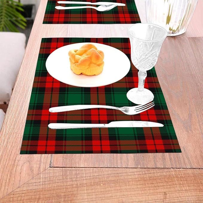 PVC Placemats Set of 6 Wipeable Table Mats Washable Heat Resistant Non Slip Vinyl Dining Table Mat for Kitchen Indoor Outdoor Patio Farmhouse Place Mats Christmas Green Red Grid Decorative