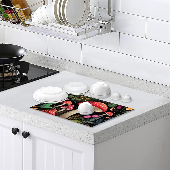 Placemats Set of 4 Waterproof Oilproof Table Mats Mushroom Pattern Washable Wipeable Heat Resistant Easy to Clean for Indoor Outdoor Party Kitchen Dining Table Decoration 12 * 18in