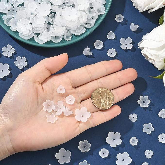 SUNNYCLUE 1 Box 600Pcs 10 Styles Acrylic Flower Beads White Lily Flower Beads Frosted Plastic Trumpet Bell Floral Spacer End Caps for Jewelry Making DIY Craft Bracelets Earrings Necklaces Decorations
