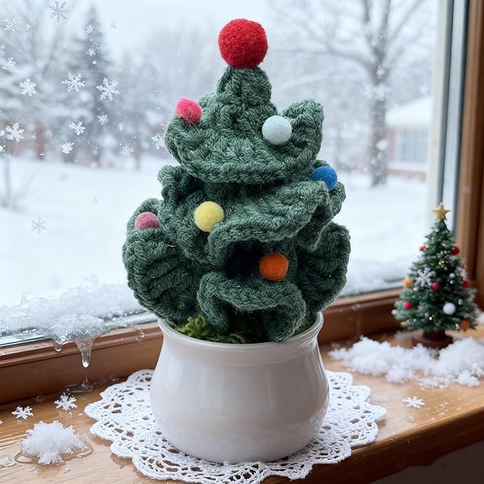 Handmade Crochet Christmas Tree - Cute Knit Mini Tabletop Decor, Sustainable Eco-Friendly Gift for Friends, Holiday Home & Office Decoration