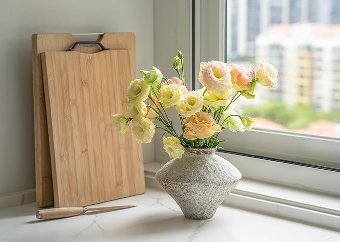 Handmade Rustic White Ceramic Vase Decorative Flower Vase, Textured Pottery Vase for Centerpieces, Kitchen, Living Room, Bedroom Decor Gifts