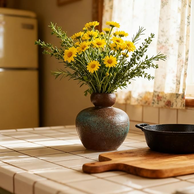 Ceramic Small Flower Vase-5.2" Rustic Farmhouse Vases Home Decor, Terracotta Vases Vintage Living Room, Kitchen Bedroom Decorations for House Book Shelf Office Coffee Desk Dining Fireplace