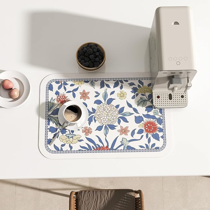 patdrea Blue Floral Rectangular PVC Placemats, Pack of 6, Waterproof Insulation, Soft and Durable, Suitable for Dining Table, Kitchen and Coffee Table Decoration,12"*17"