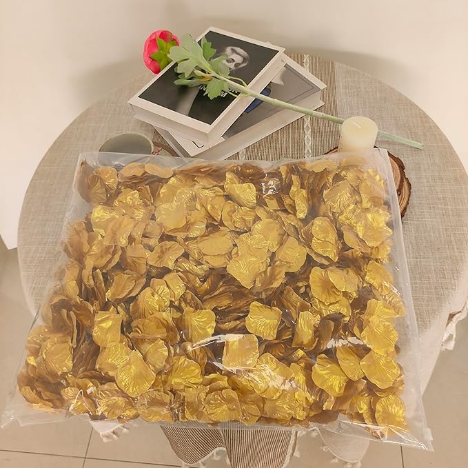 Separated 1500 PCS Artificial Gold Rose Petals for Romantic Night,Faux Gold Flower Petals for Flower Girl Weddings Valentine Day Party Romantic Decoration(Ready-to-use)