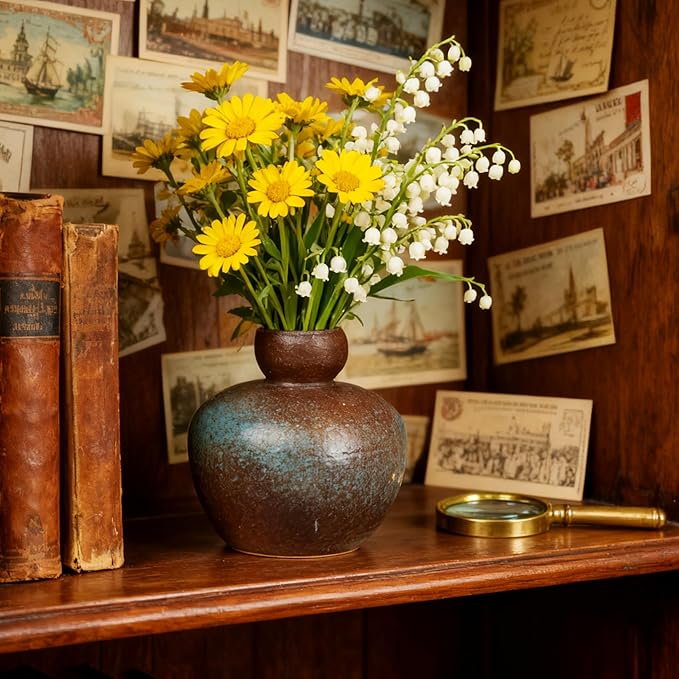 Ceramic Small Flower Vase-5.2" Rustic Farmhouse Vases Home Decor, Terracotta Vases Vintage Living Room, Kitchen Bedroom Decorations for House Book Shelf Office Coffee Desk Dining Fireplace