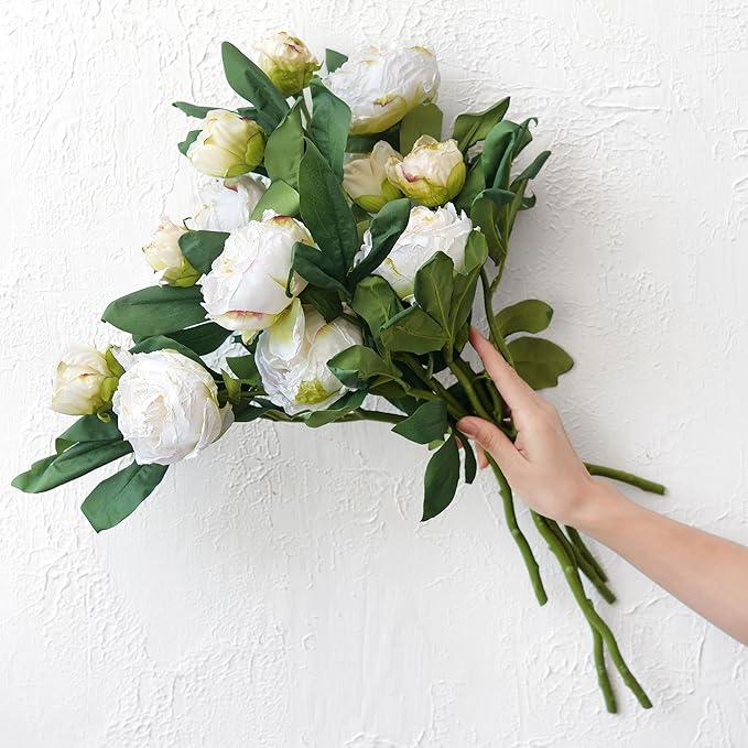 FiveSeasonStuff Vintage White Peonies – Realistic Artificial Silk Flowers with Dry-Look Petals, 6 Stems for Rustic Home & Wedding Bridesmaids Bouquet Bridal Showers