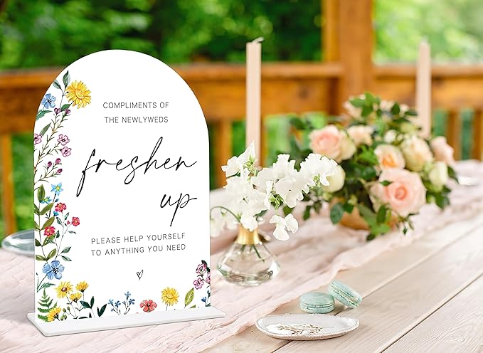 Acrylic Wedding Signs Freshen Up Sign, Wedding Bathroom Basket Supplies, 6x8" Floral Themed Arch Acrylic Table Decor, Love Is In Bloom & Baby In Bloom Decorations for Baby Shower Bridal Shower