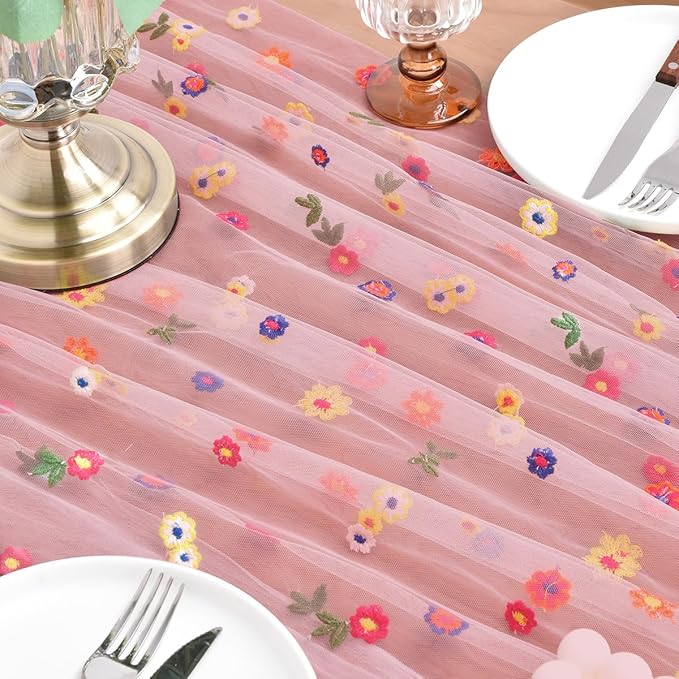 Joanlody Blushing Pink Embroidery Daisy Christmas Table Runner Florals Seasonal Tulle Table Runner Holiday Kitchen Dining Table Decoration for Home Party Indoor