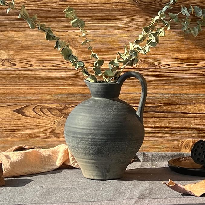 Ceramic Rustic Farmhouse Vase with Handle, 8.7 Inch Black Vintage Vase, Rustic Ceramic Pottery for Home Decor, Farmhouse Decor Centerpiece for Kitchen, Living Room, Entryway