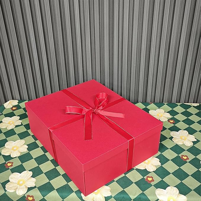 YINUOYOUJIA Large Gift Boxes with Lids 16.5x13x5.5 inches,Boxes for Christmas Presents,Contains Card,2 Roll Ribbons,Shredded Paper Filler.（Red