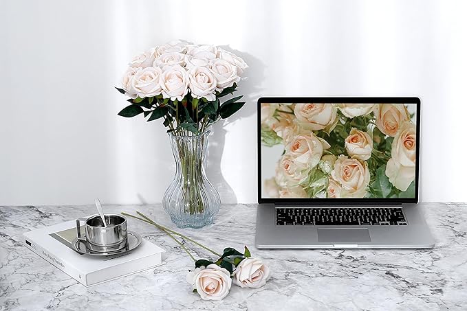 SITUMEIZI 15PCS Artificial Roses Silk Flowers Fake Roses Realistic Bouquet Long Stem with Gift Box for Mother's Gift Day Home Party Wedding Decorations(Champagne)