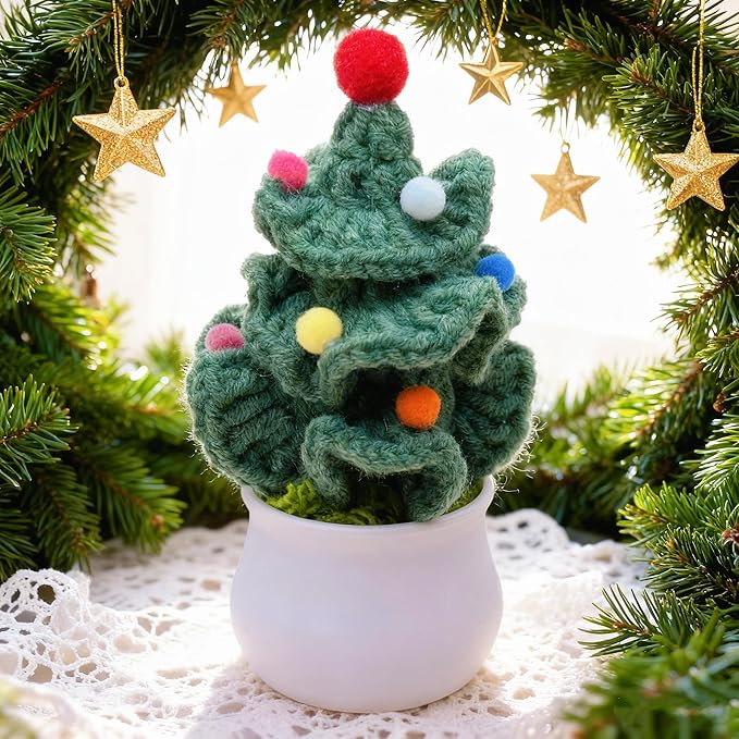Handmade Crochet Christmas Tree - Cute Knit Mini Tabletop Decor, Sustainable Eco-Friendly Gift for Friends, Holiday Home & Office Decoration