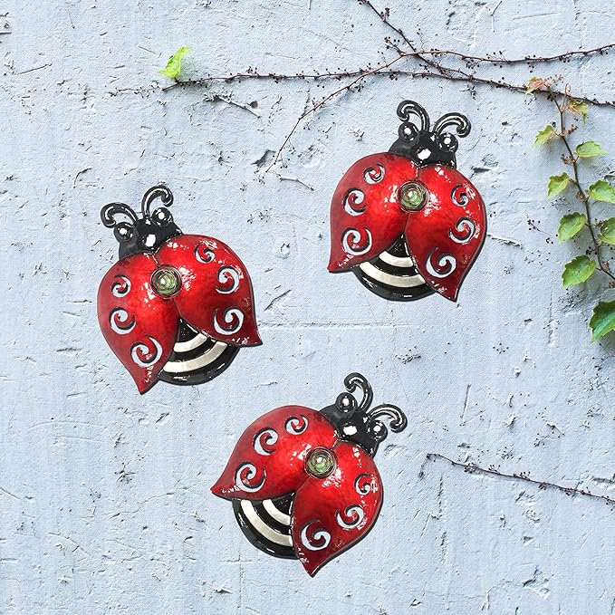 Metal Ladybugs Wall Art Decor, Christmas Large Ladybugs Wall Sculpture, Christmas Garden Decoration Hanging for Outdoor Garden Yard Lawn Patio, 9.5 * 7 Inch, 3 Pack, Gift for Family