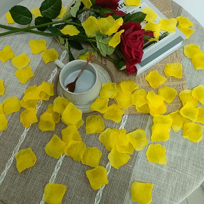 Separated 1000 PCS Artificial Yellow Rose Petals for Romantic Night,Faux Yellow Flower Petals for Flower Girl Weddings Party Romantic Decoration(Ready-to-use)