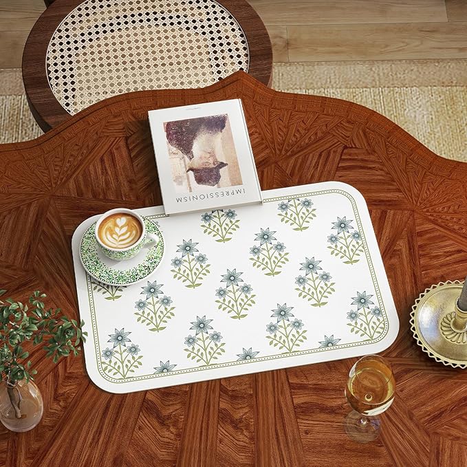 ISAENNE Rectangular Placemats Set of 6,Floral PVC Placemats, Waterproof and Heat-Resistant Place Mats,Decoration for Kitchen, Dining, Parties, Holiday,12"*17"